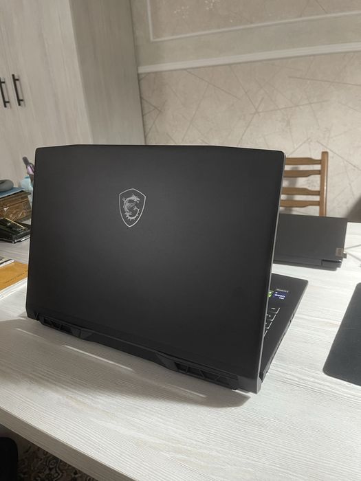 MSI Creator ноутбук