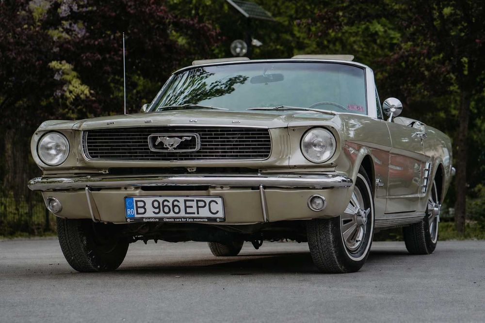 Inchiriere masina clasică Ford Mustang din 1966 decapotabil si altele pe epicgo.ro