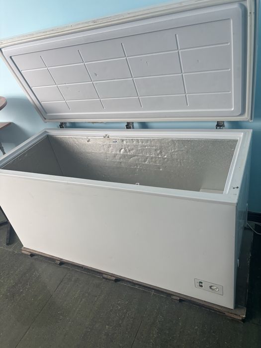 Продается морозильная камера