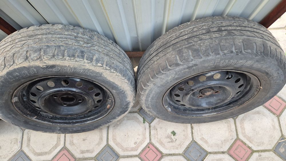Шины автомобили.