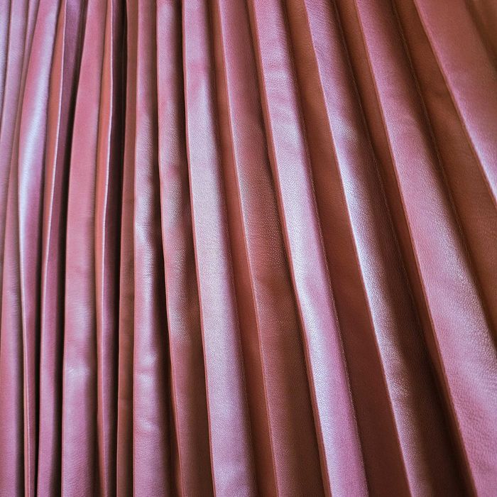 Тъмночервена (бордо) дълга плисирана кожена пола "Zara", размер М