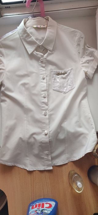 Продам школьные вещи недорого