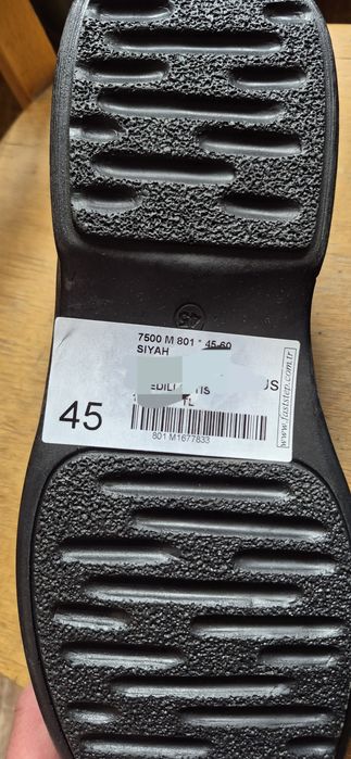 Продам мужские туфли