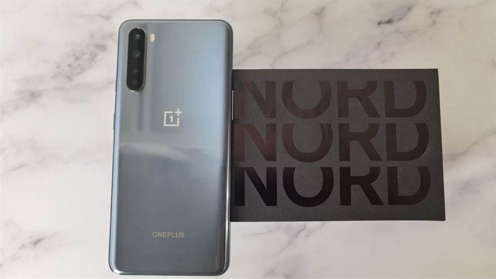 Смартфон OnePlus Nord
