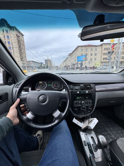 Shvrolet jentra 2022,2023 rodnoy