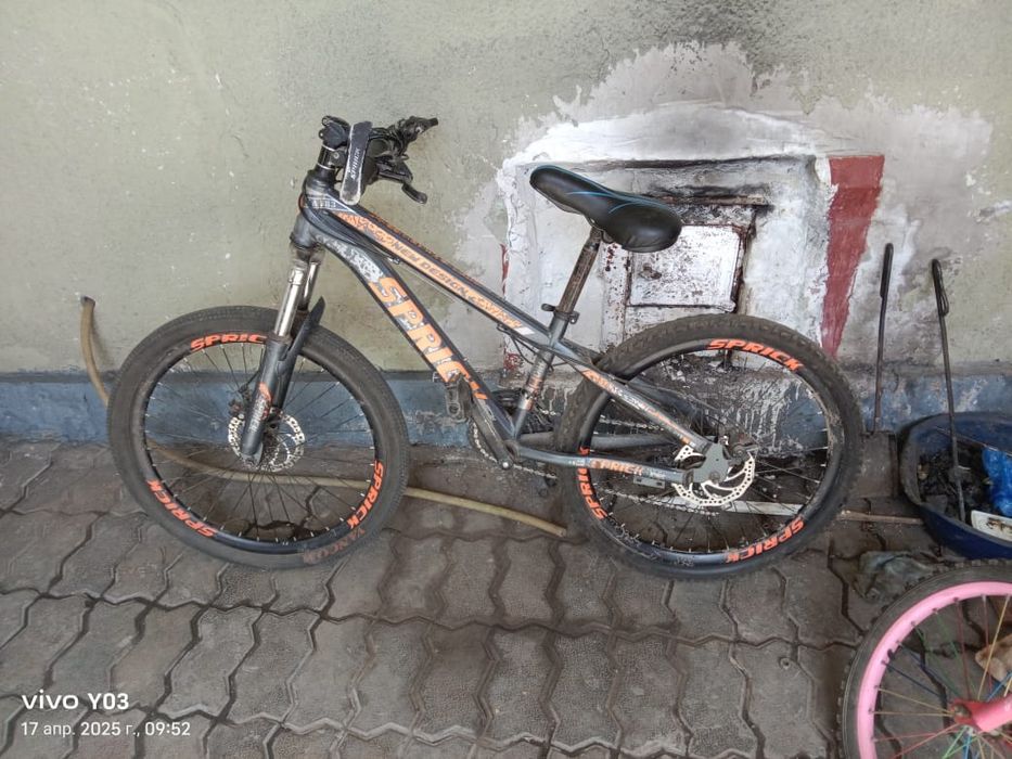 Велосипед б/у мальчиковыйй девичковый