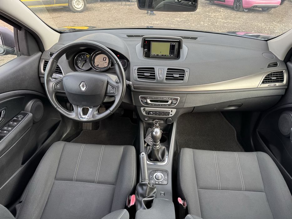 An 2014 “ Led “ Navi