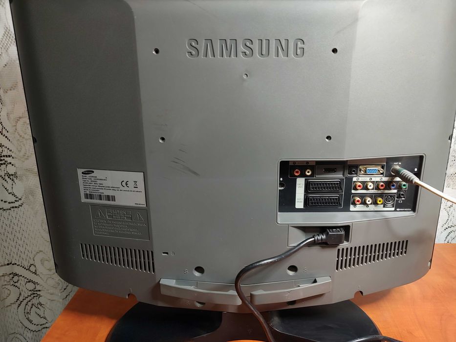 Televizor LCD Samsung LE-23R32