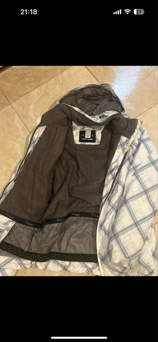 Geaca dama impecabila , impermeabila  S/M