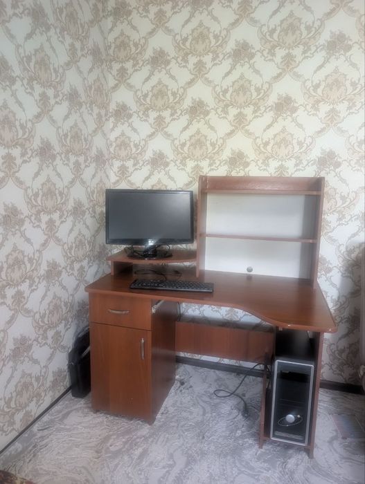 Продается робочий Компьютер с столом