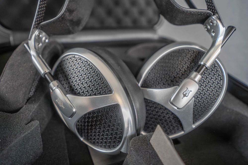 Casti Meze Elite in garantie