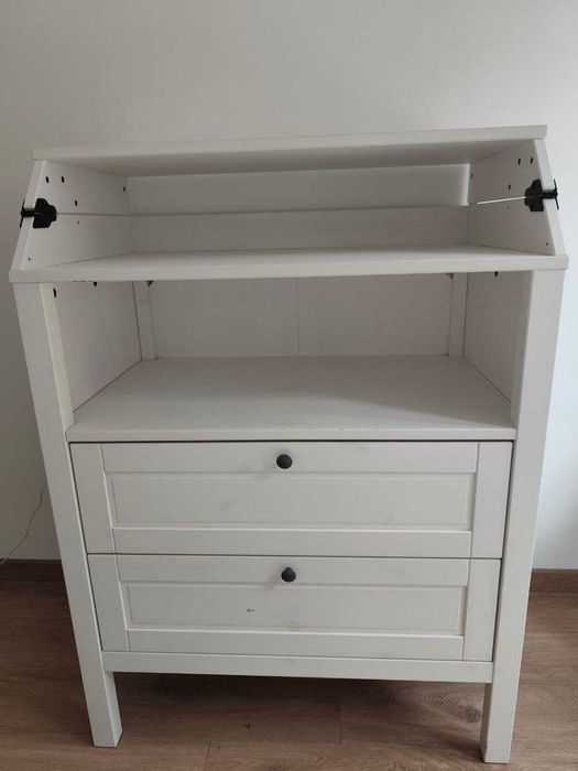 Скрин + маса за повикване, Sundvik, IKEA/Комод + стол для пеленания, Sundvik, IKEA