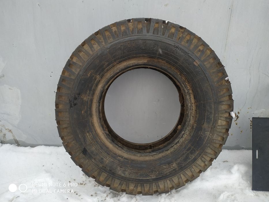 Продам резину на автокару
