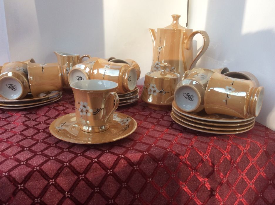 Сервиз чайно - кофейный на 12 персон