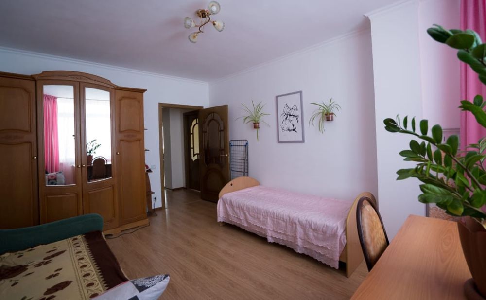 Возьму женщину/девушку на подселение