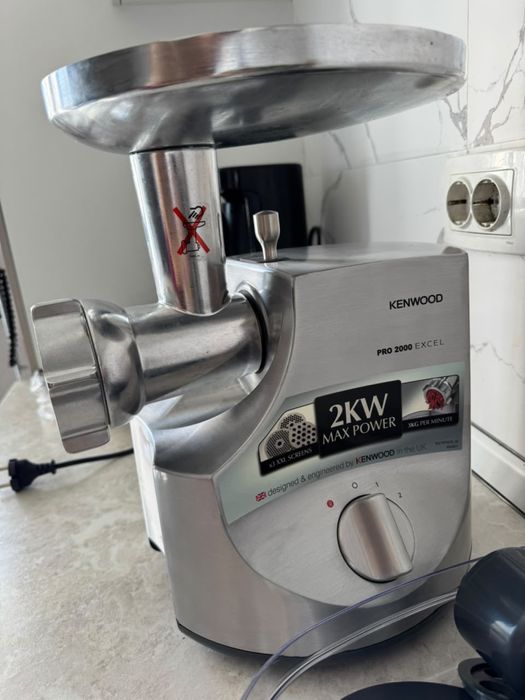 Продается мясорубка Kenwood Pro 2000 Excel (2 kW)