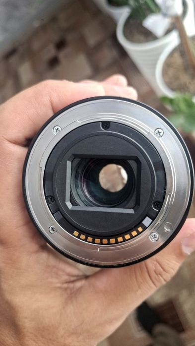 Объектив сони 16-70 F 4