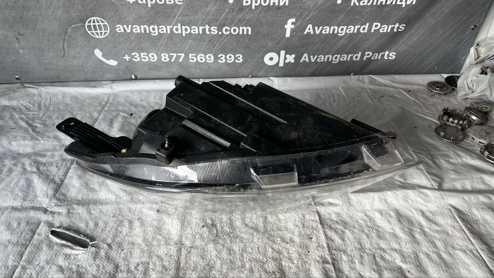 2 броя Фар Ford Fiesta 2020г