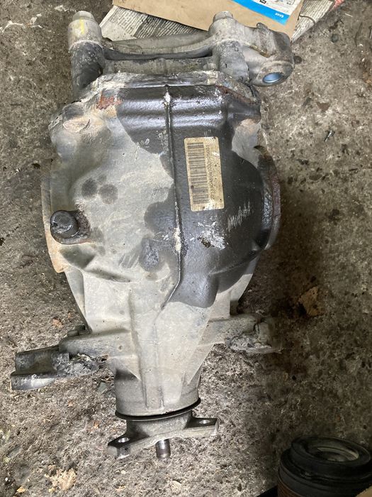 Mercedes w221 s350cdi 258кс 4matic Заден Диференциал