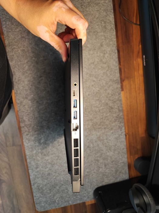 Лаптоп MSI GS66 Stealth