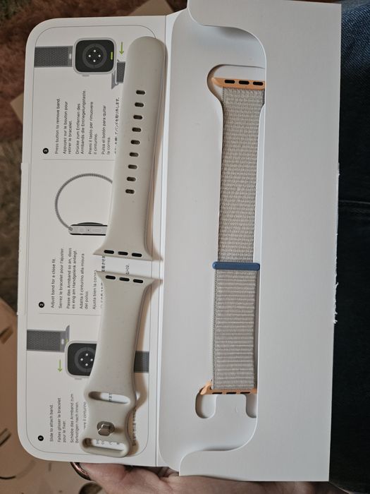 Apple - Apple Watch Series 9