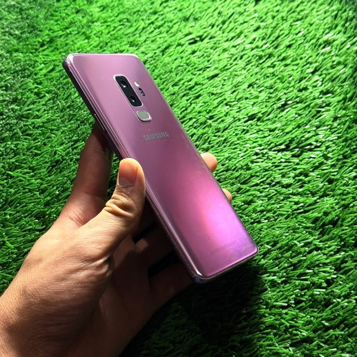 Samsung S9+ 256 gb sotiladi