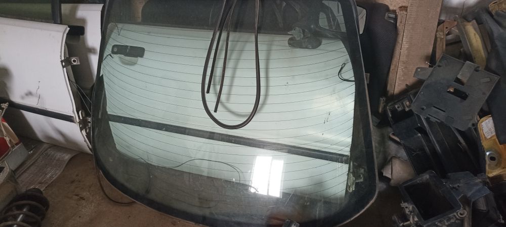 Запчасти на Ауди 80 Б4