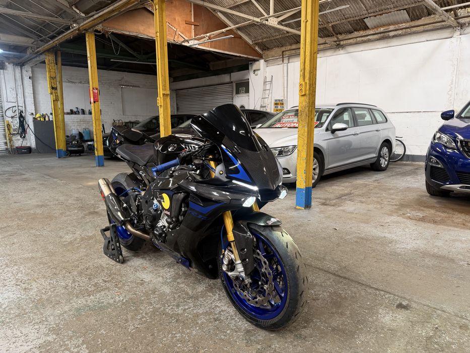 Yamaha R1M 2015 Full Carbon, Akrapovic