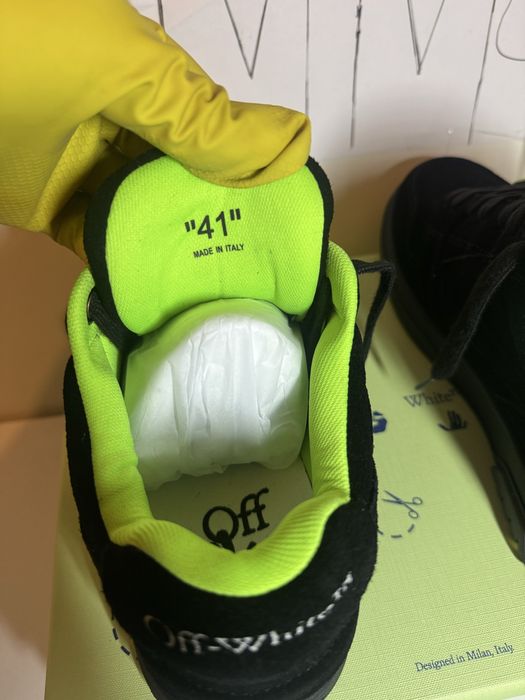 Adidasi/Sneakers Off-White Out of Office 'Black Green