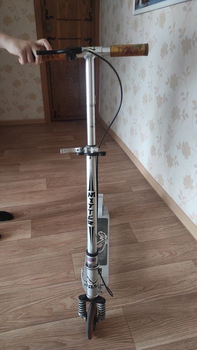 Продам самокат алюминиевый