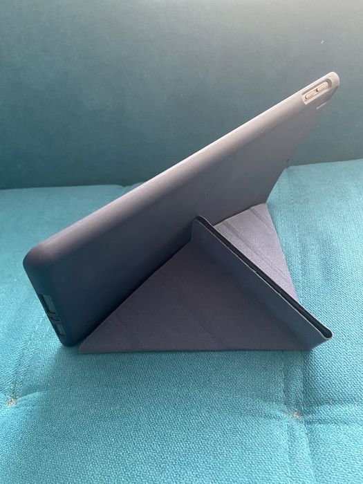 Продам iPad 7го поколония в отличном состоянии