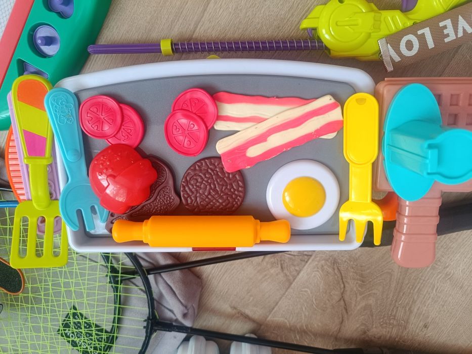 Коробка игрушек в отличном состоянии