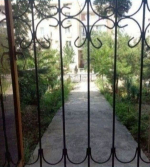 Срочно продам квартиру Юнусобад 17 кв 4/1/5