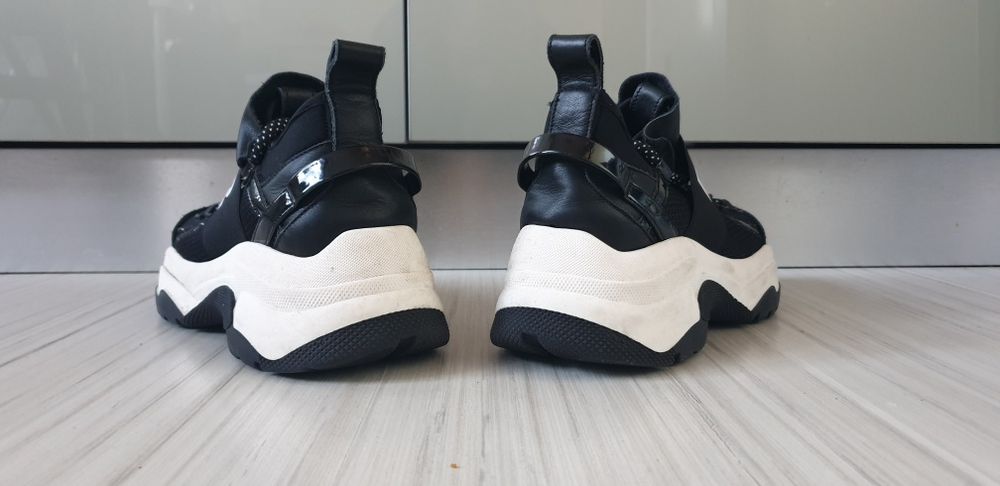 DSQUARED2 Leather Made in Italy / 37 / 23.5 см ОРИГИНАЛ! Дамски Кецове