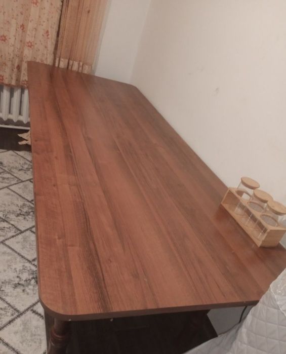 Стол гостиной продам