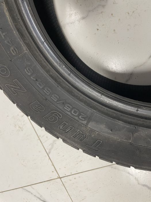 шина  205/55/16 ,