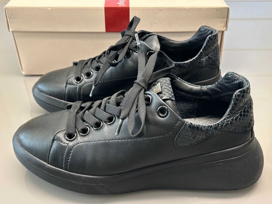 Страхотни сникърси HÖGL, номер 39