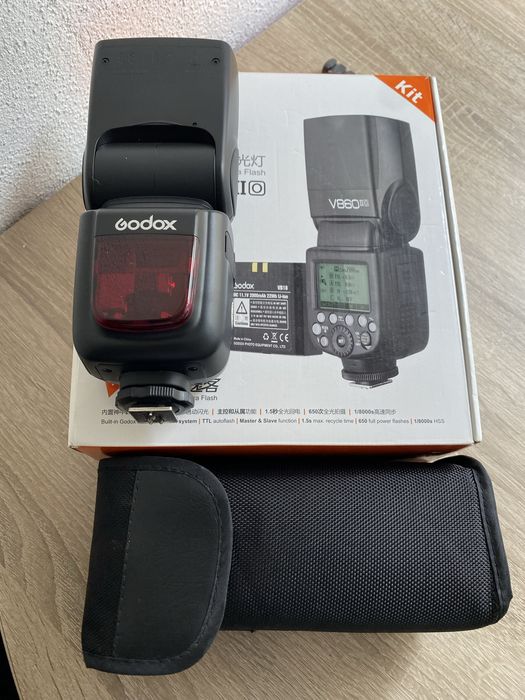 Godox V860II Speedlite + baterie  (VB18) stare excelentă