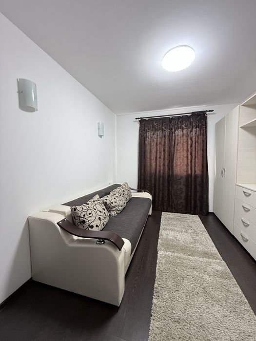 Proprietar,3 camere,bloc nou,centrala proprie cu incalzire in pardoseala,Lipovei-Aradului  Iulius Mall,mobilat si utilat