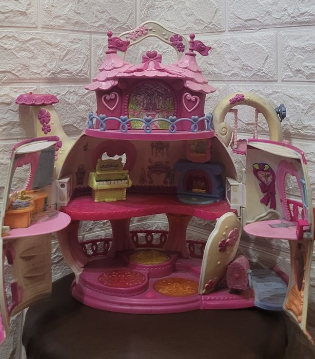 Детский кукольный домик