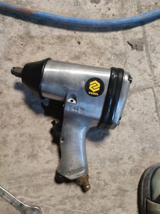 Pistol impact pneumatic 2000 nm yato