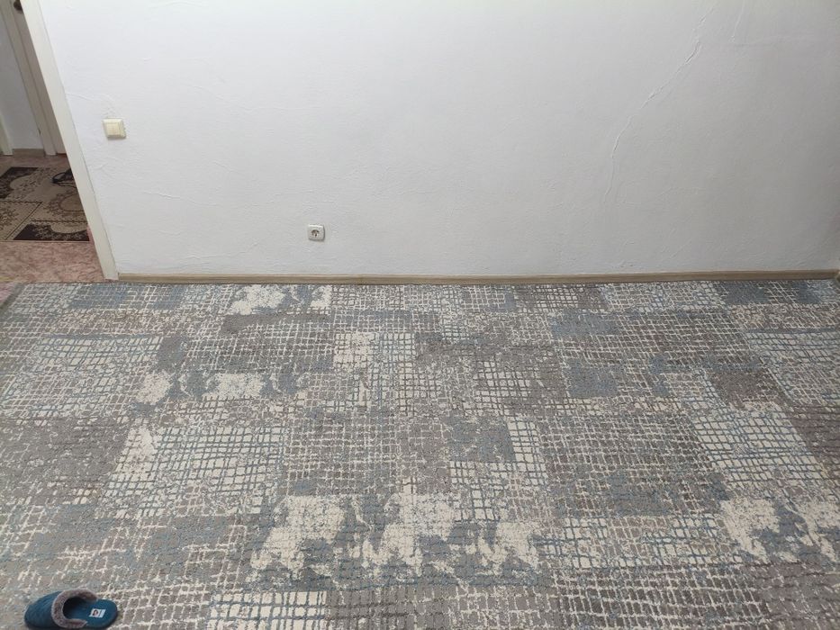 Продам ковер в хорошем состояний