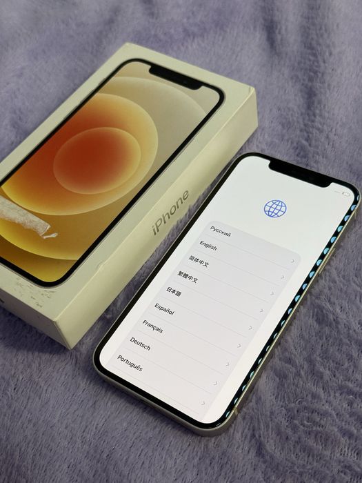 Продам iPhone 12, в белом цвете