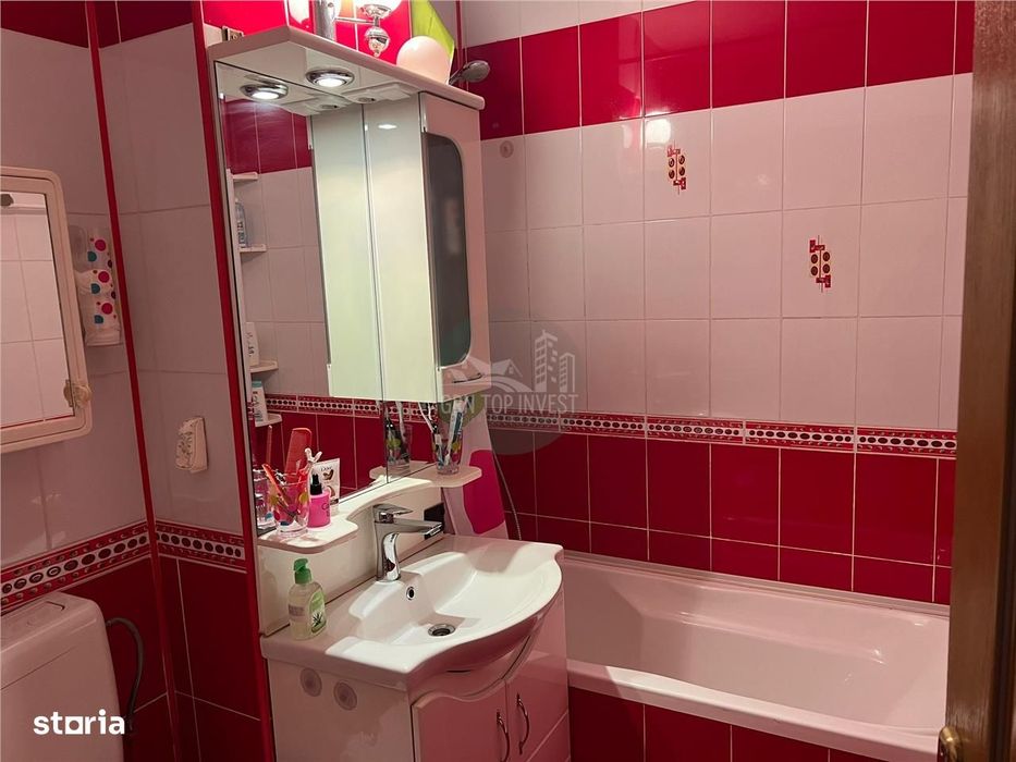 Apartament decomandat 3 camere etaj intermediar Vasile Aaron