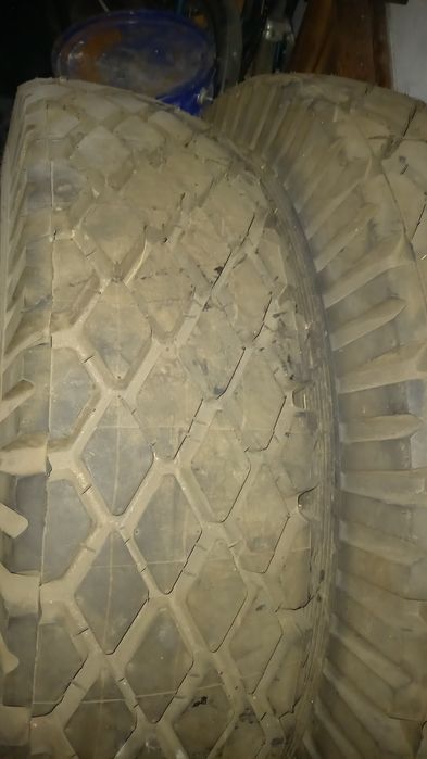 Продам автошины на грузов машину