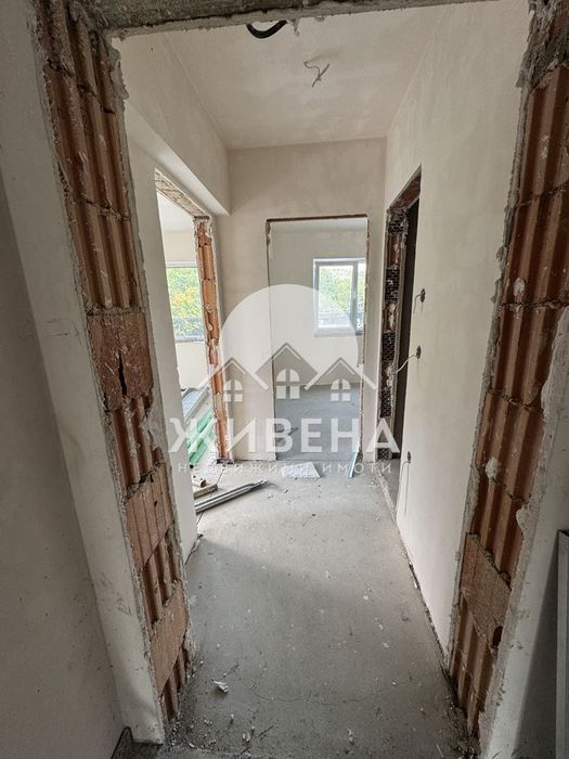 Продава се Двустаен апартамент в Варна, Базар Левски - 58 кв.м за 2500 €/кв.м - Снимка #3