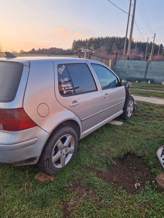 Голф 4 НА ЧАСТИ  1.9 тди 110 AHF с чип на компютъра 150 коня