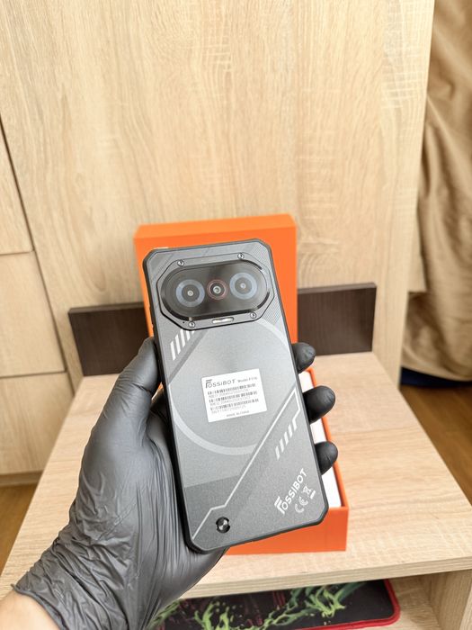 FossiBot F114 - Black