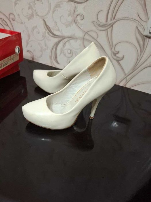 Женские туфли б/у