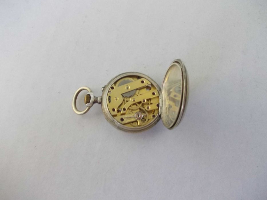 Ceas vechi de buzunar defect din argint H